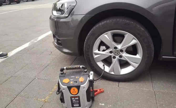 古丈汽车搭电案例